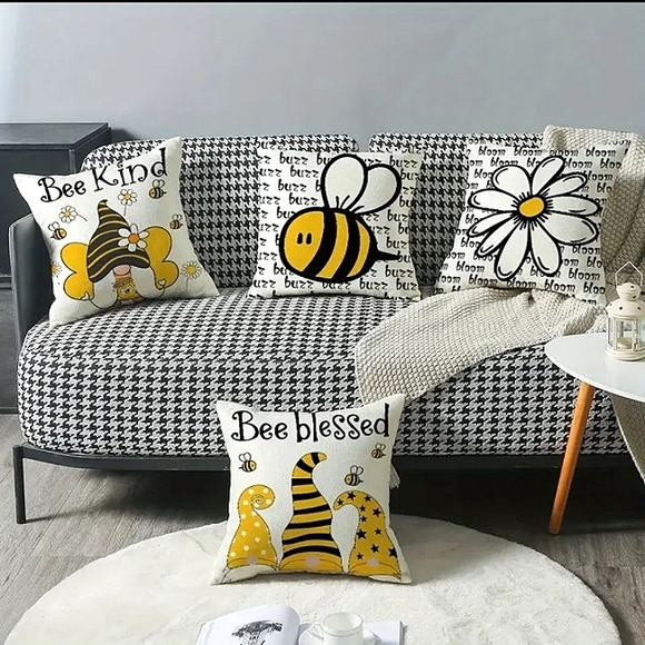 New Home Deco Linen Blend Set of 4 Bee Theme Pillowcases - Picture 8 of 8